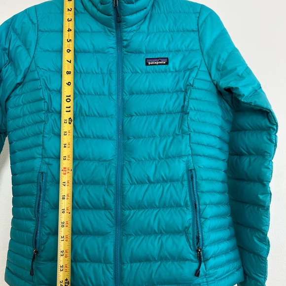 Patagonia Women's Teal Down Jacket - Picture 10 of 11